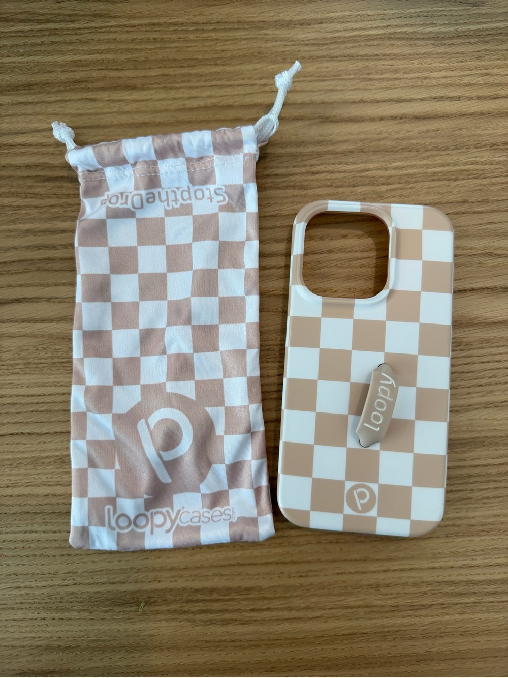 Loopy Case Beige and White Checkered iPhone 15 Pro Case